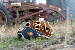 Marucci NightShift " Cowboy " 43A2 11.5" Infield Baseball Glove: MFGNTSHFT-0301 -Home Run Store 2024 09 23 NightShift 300 s 9770