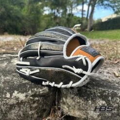 Marucci NightShift " Nightcrawl " 44A4 11.75" Infield Baseball Glove: MFGNTSHFT-0205 -Home Run Store 3 22 MarucciNightshiftCapital5