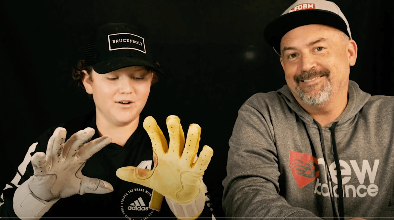 Bruce Bolt PREMIUM PRO Short Cuff Batting Gloves: Red 5 Bruce Bolt PREMIUM PRO Short Cuff Batting Gloves: Red - Image 3