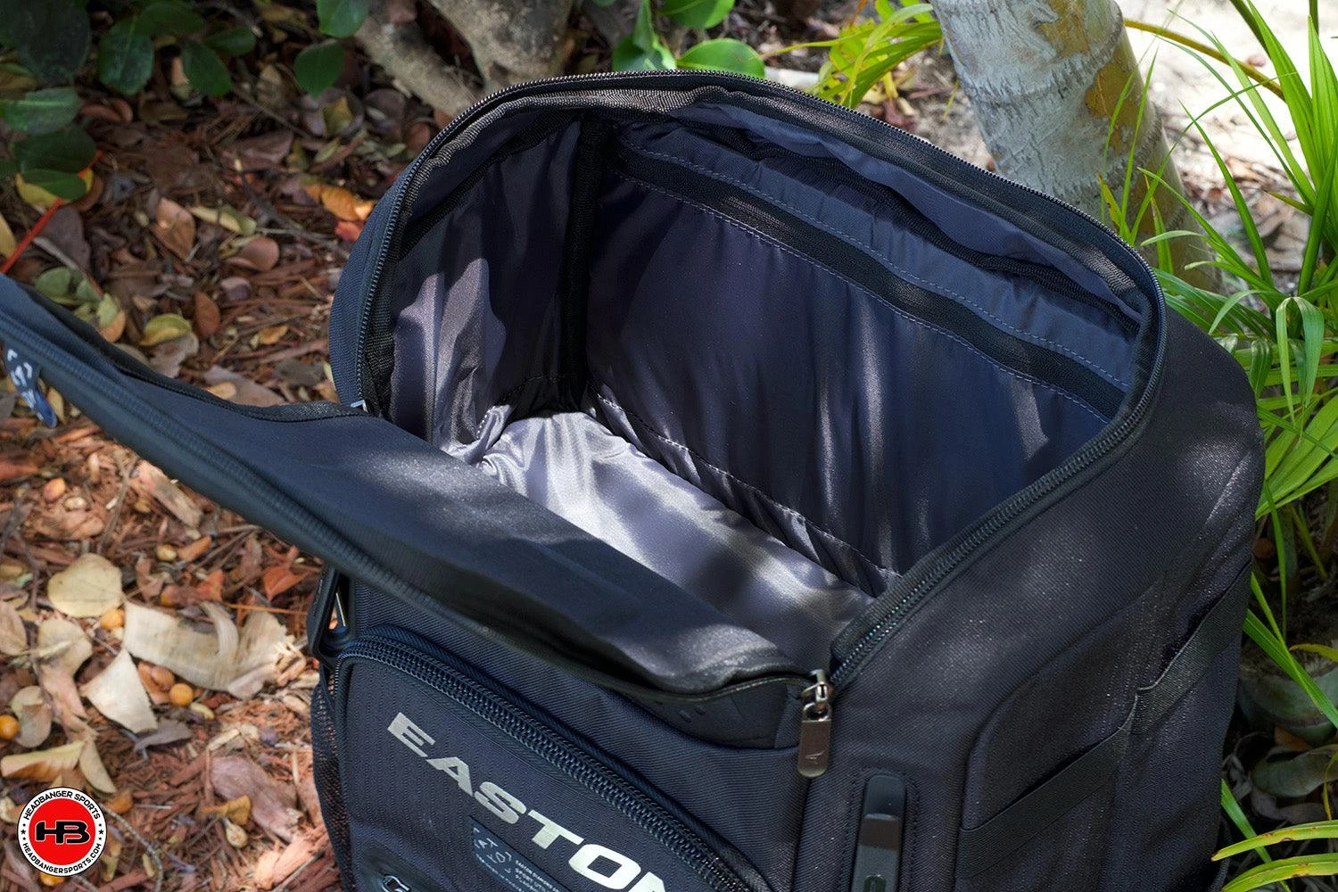 Easton Flagship Baseball And Softball Backpack: E00682067 6 Easton Flagship Baseball And Softball Backpack: E00682067 - Image 4