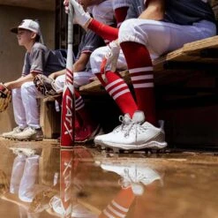 Marucci CATX Senior League (-10) USSSA Baseball Bat: MSBCX10 8 Marucci CATX Senior League (-10) USSSA Baseball Bat: MSBCX10 -Home Run Store Marucci CATX 10 USSSA Baseball Bat MSBCX10 Lifestyle 3