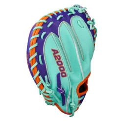 Wilson A2000 CM33SS 33" Winter Collection Catcher's Mitt: WBW10394233 -Home Run Store WBW10394233 4