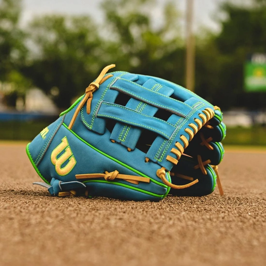 Wilson A2000 PP05 11.5" Spring Collection Infield Baseball Glove: WBW102548115 6 Wilson A2000 PP05 11.5" Spring Collection Infield Baseball Glove: WBW102548115 - Image 4