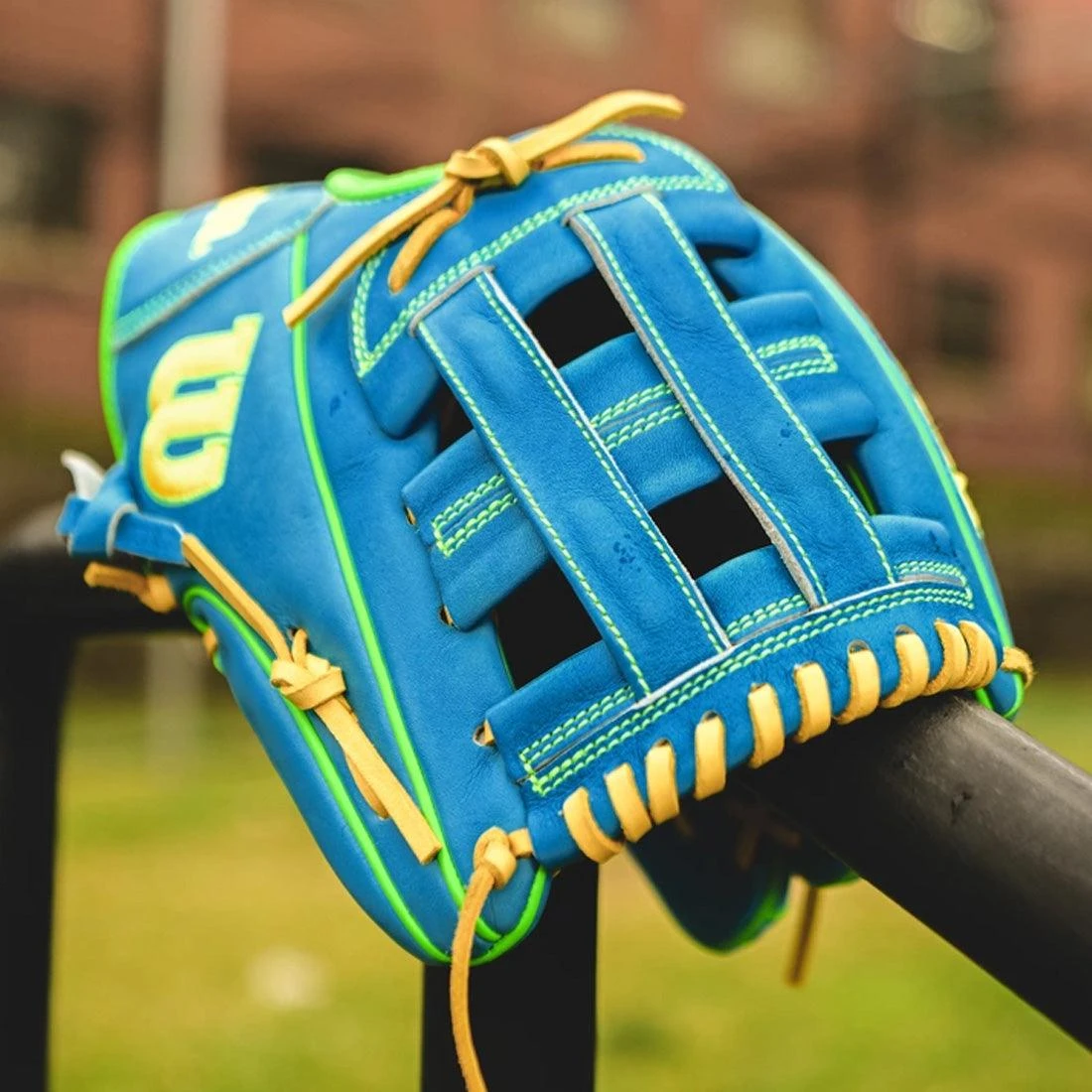 Wilson A2000 PP05 11.5" Spring Collection Infield Baseball Glove: WBW102548115 5 Wilson A2000 PP05 11.5" Spring Collection Infield Baseball Glove: WBW102548115 - Image 3