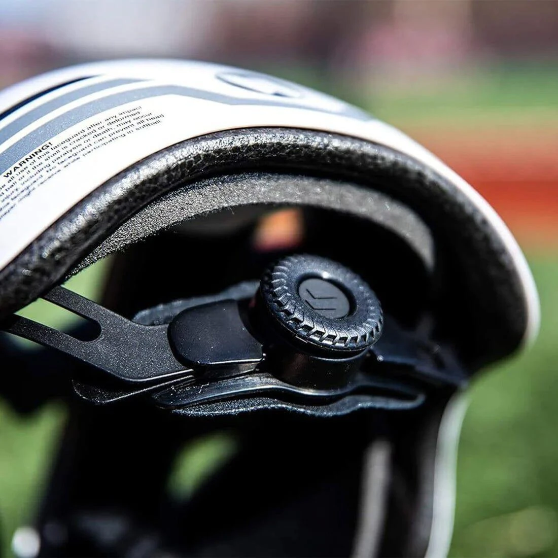 Worth Legit Slowpitch Softball Pitcher's Mask: White 7 Worth Legit Slowpitch Softball Pitcher's Mask: White - Image 5